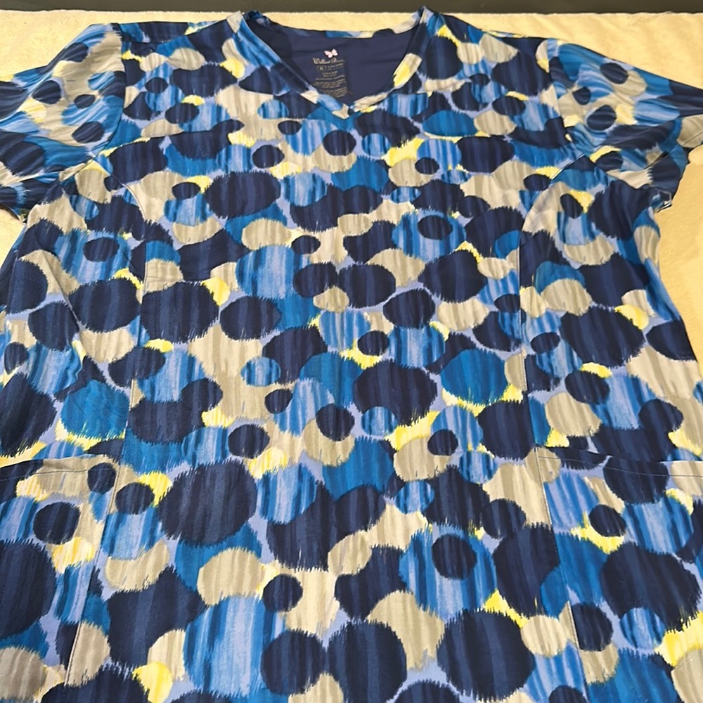 Women’s nurses scrub top XL Willow Brook by Super Shoes